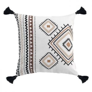 Poduszka dekoracyjna z frędzlami w stylu etno